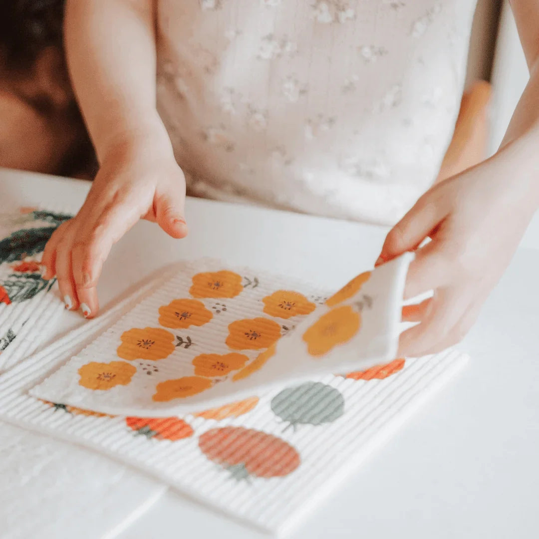 Are Reusable Sponges Really Better? (The Truth About Plastic-Free Cleaning)
