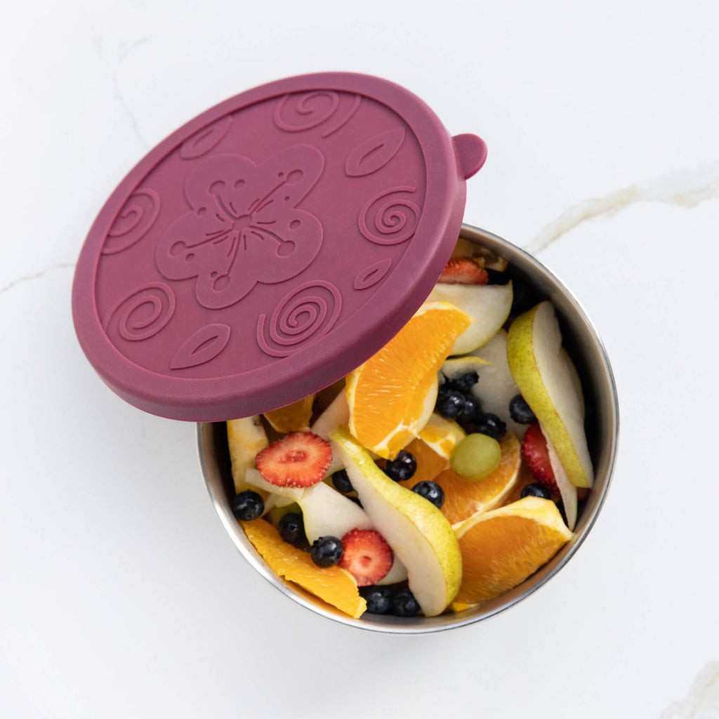 Stainless steel food container with silicone lid