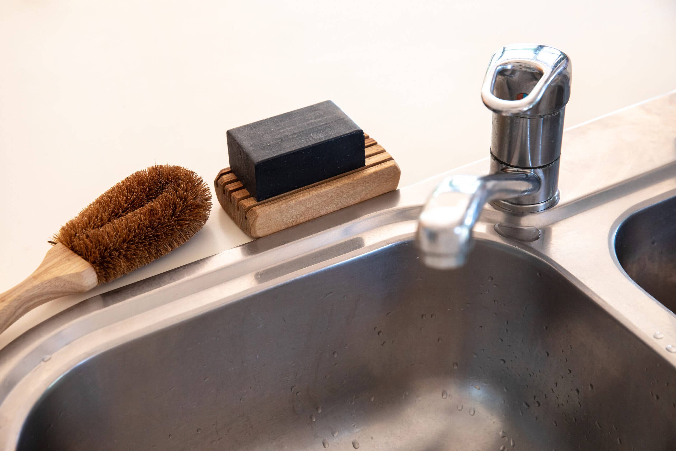 Natural Spearmint, Peppermint & Charcoal Dish Soap